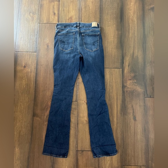 Women’s American Eagle Jeans - Picture 2 of 4